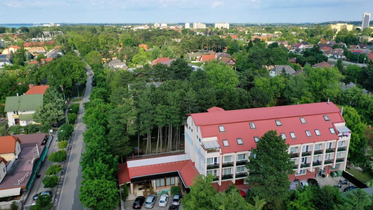 Hotel Korona Siófok Exterior foto